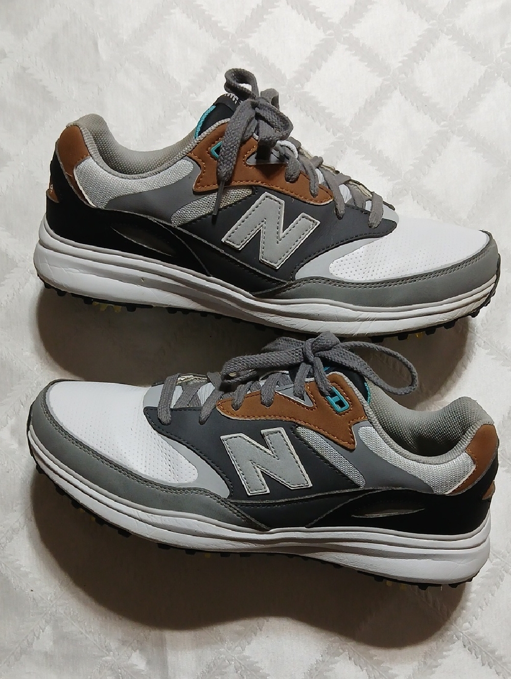 New Balance Men's Gray, White and Brown Athletic Golf Sneakers Size 12